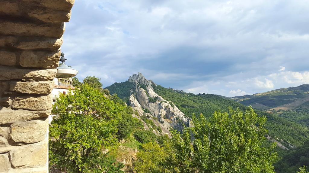 Apartamento Casa Dell'Avventura Castelmezzano Exterior foto